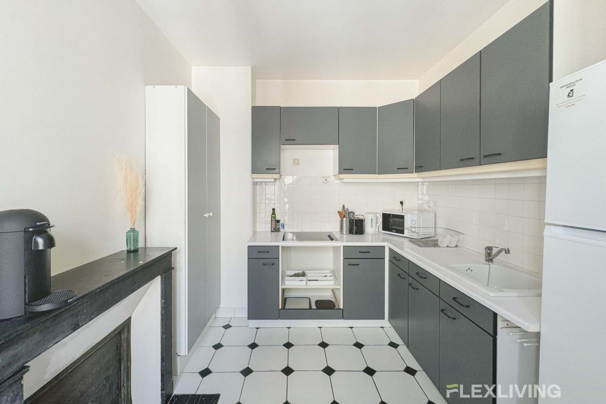 Flexliving - - Bausset * Paris